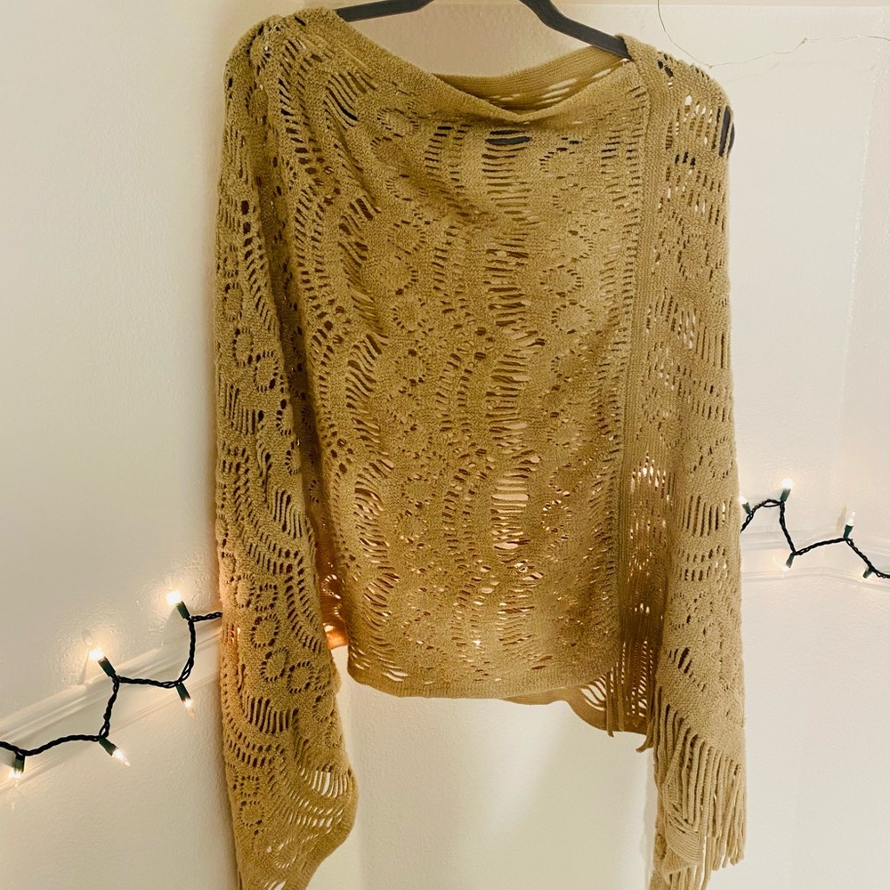 Tan Poncho
